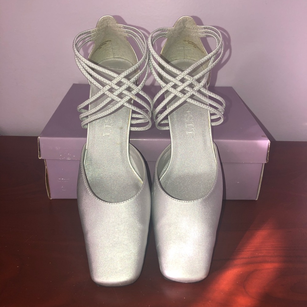 👠Silver Strappy Heels👠